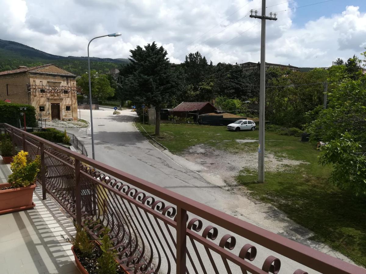 Complesso Turistico Aurora - Camere B&B Poggio Picenze Eksteriør billede