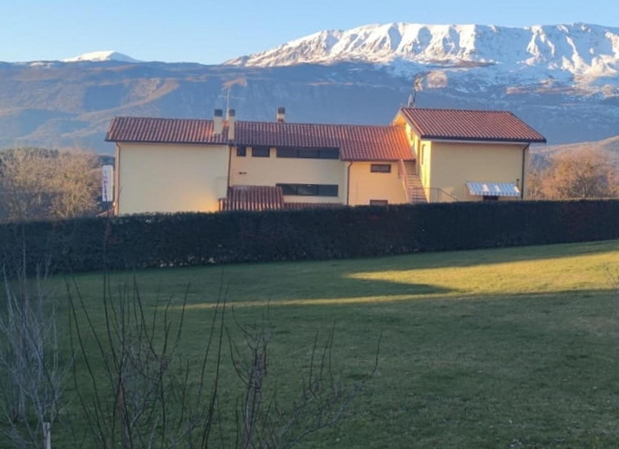 Complesso Turistico Aurora - Camere B&B Poggio Picenze Eksteriør billede