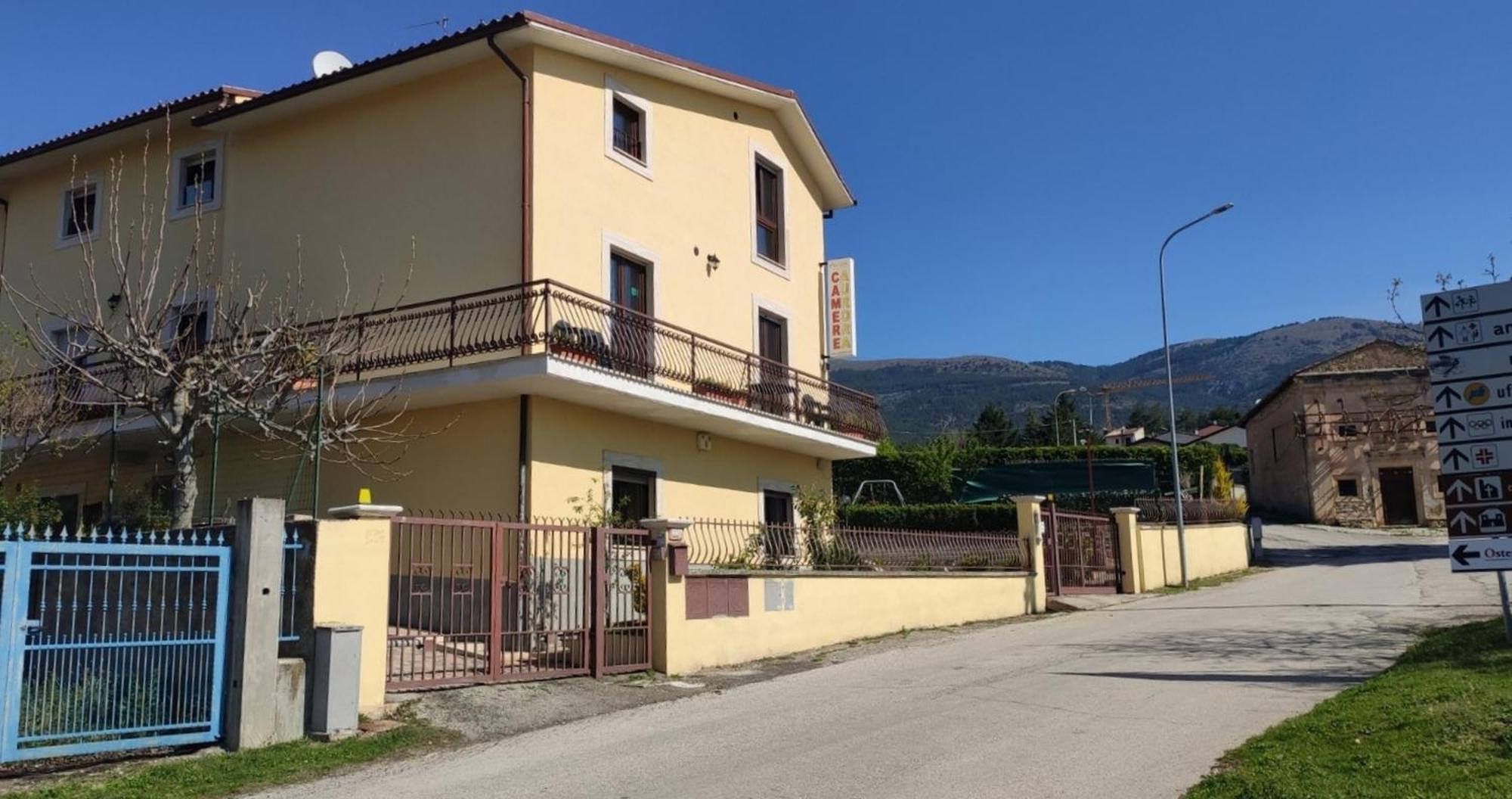 Complesso Turistico Aurora - Camere B&B Poggio Picenze Eksteriør billede