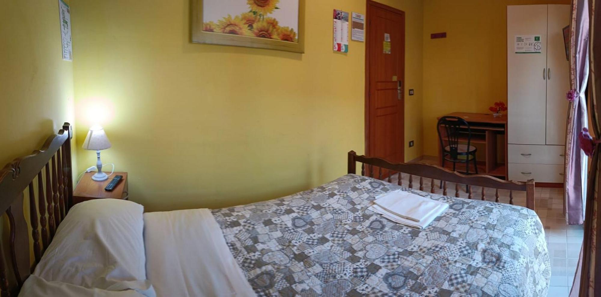 Complesso Turistico Aurora - Camere B&B Poggio Picenze Eksteriør billede