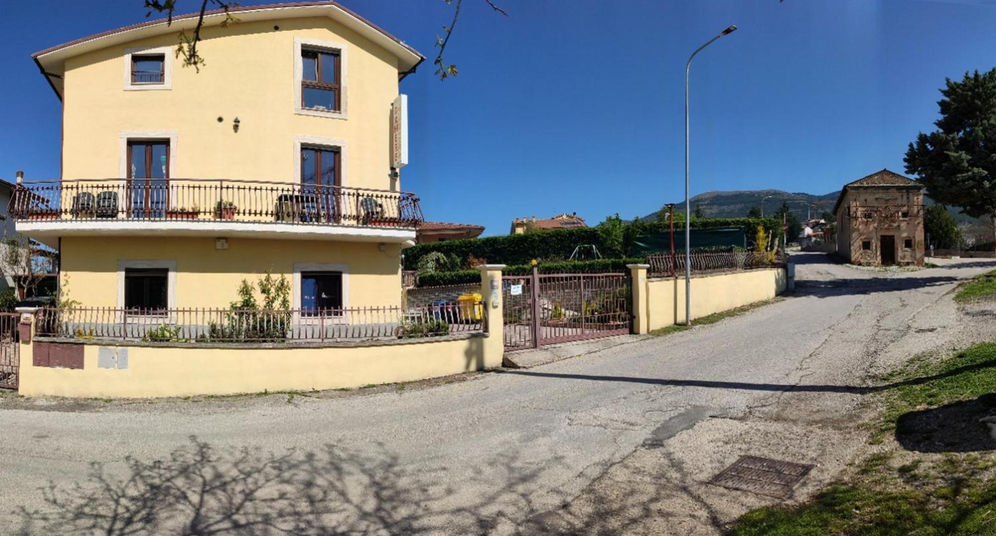Complesso Turistico Aurora - Camere B&B Poggio Picenze Eksteriør billede